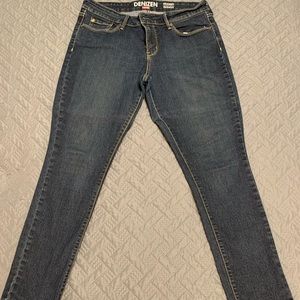 Denizen Skinny Jeans (Sz 12 short)